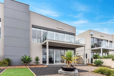 KENNEDY EXECUTIVE TOWNHOUSE - Darwin Holiday 17