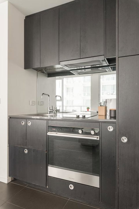 Ther-Rich Elegant 1BR Apartment In Walkerville - Darwin Holiday 9