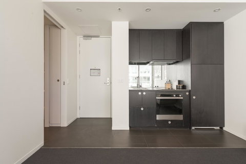 Ther-Rich Elegant 1BR Apartment In Walkerville - Darwin Holiday 12