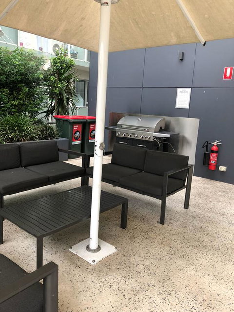 Ther-Rich Elegant 1BR Apartment In Walkerville - Darwin Holiday 38