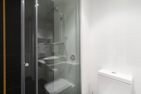 Ther-Rich Elegant 1BR Apartment In Walkerville - Darwin Holiday 26