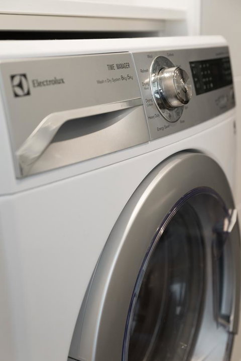 Ther-Rich Elegant 1BR Apartment In Walkerville - Darwin Holiday 20