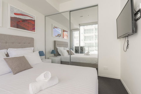 Ther-Rich Elegant 1BR Apartment In Walkerville - Darwin Holiday 6