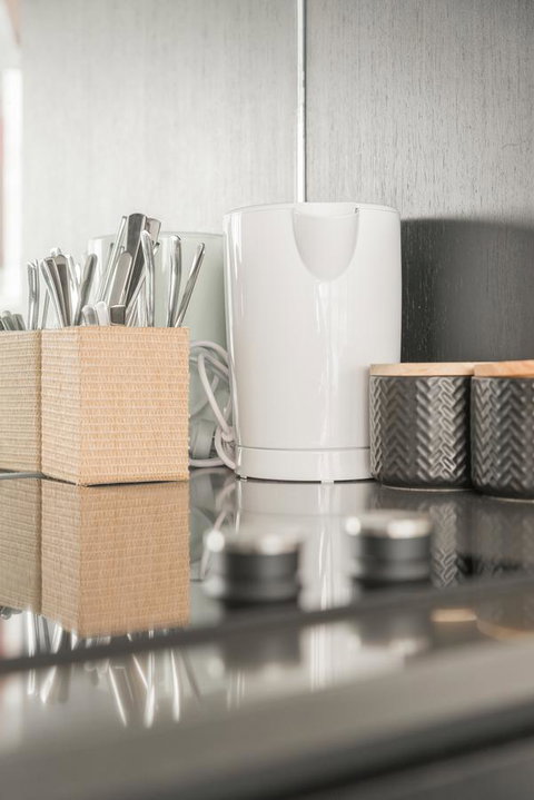 Ther-Rich Elegant 1BR Apartment In Walkerville - Darwin Holiday 13