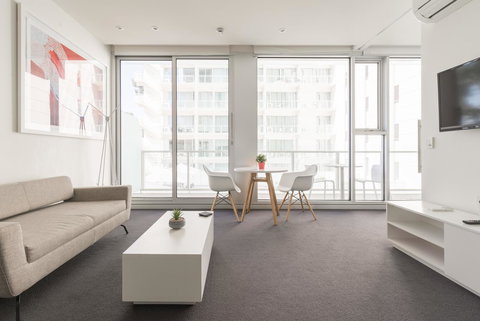 Ther-Rich Elegant 1BR Apartment In Walkerville - Darwin Holiday 19