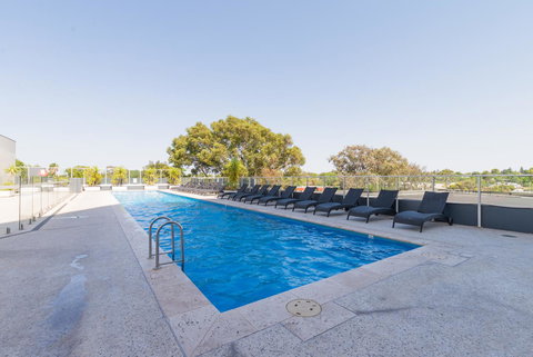 Ther-Rich Elegant 1BR Apartment In Walkerville - Darwin Holiday 33