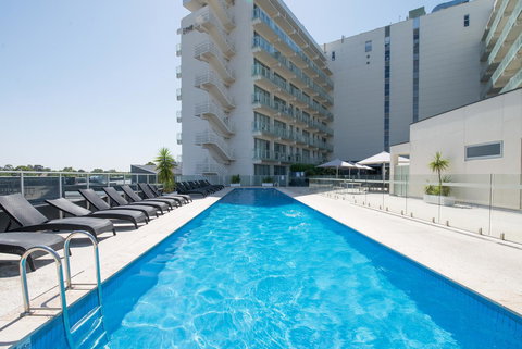 Ther-Rich Elegant 1BR Apartment In Walkerville - Darwin Holiday 35