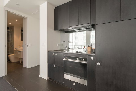 Ther-Rich Elegant 1BR Apartment In Walkerville - Darwin Holiday 8