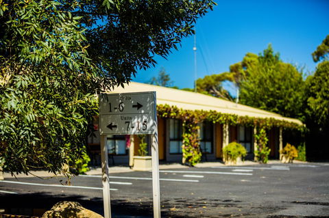 Country Roads Motor Inn Naracoorte - Darwin Holiday 20