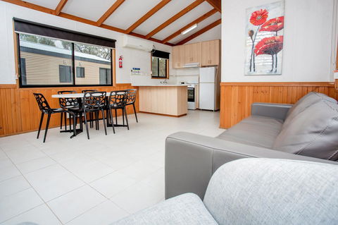 BIG4 Renmark Riverfront Holiday Park - Darwin Holiday 1
