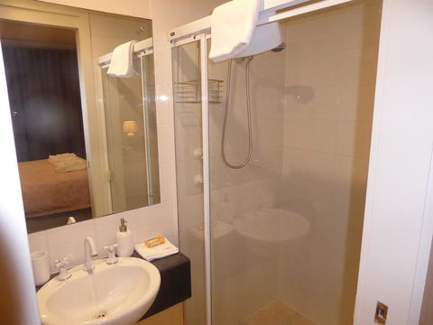 ADELAIDE CENTRAL APARTMENT - 3BR, 2BATH & CARPARK - Darwin Holiday 14