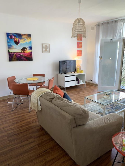 Sunshine Three - Darwin Holiday 0