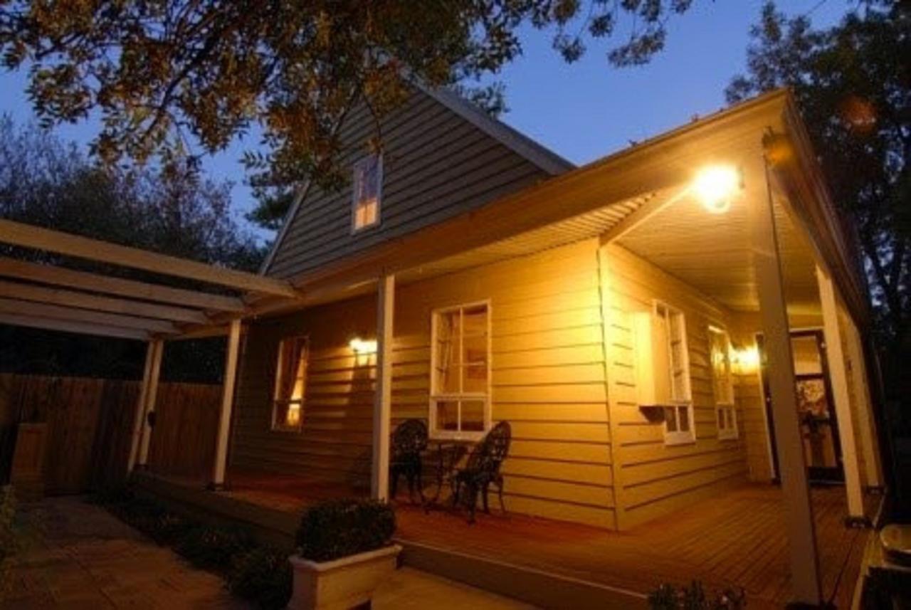 Morn Hill SA Darwin Holiday