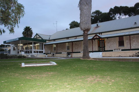 Island Motel Kingscote - Darwin Holiday 1