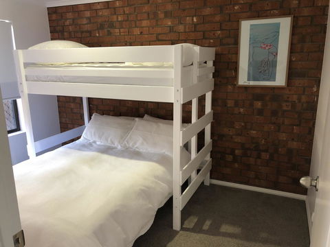 Southern Sands\' Beachfront Apartment - Darwin Holiday 14
