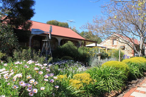 Langmeil Cottages - Darwin Holiday 4