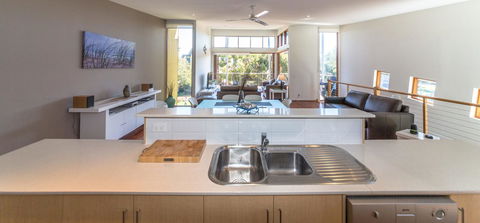 South Shores Villa 52 - Darwin Holiday 12