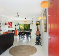 Red Door - Darwin Holiday