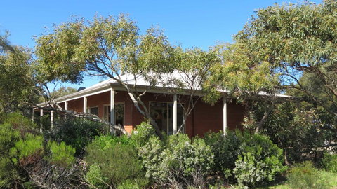 Edge Of Innes - Darwin Holiday 0