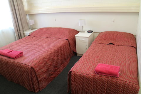 Renmark Motor Inn - Darwin Holiday 16