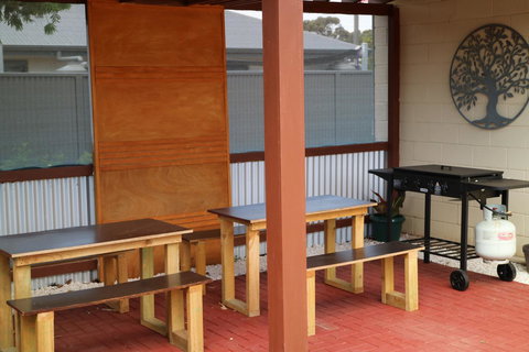 Renmark Motor Inn - Darwin Holiday 2