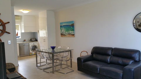 Acaill Accommodation Esplanade Living Self Check-In Self Check-Out - Darwin Holiday 2