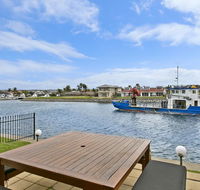 Salt Waterfront Apartment - Darwin Holiday