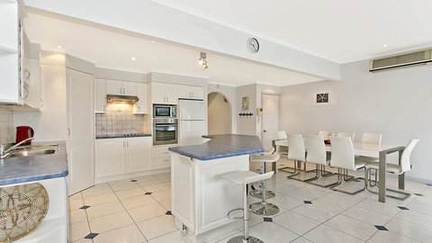 Salt Waterfront Apartment - Darwin Holiday 1