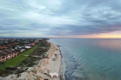 Luxurious 3 Bedroom Beachfront - Panoramic Views - Darwin Holiday 11