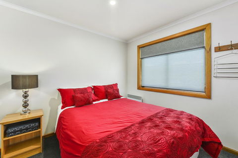 City Four Apartment - Darwin Holiday 5