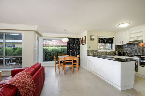 City One Apartment - Darwin Holiday 1