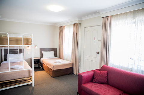 Lilac City Motor Inn & Steakhouse - Darwin Holiday 15