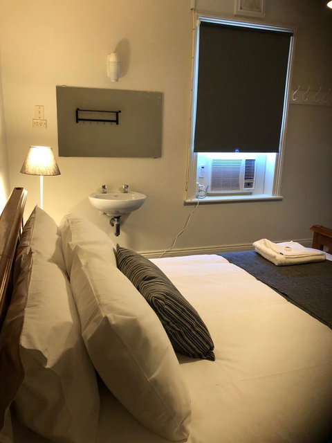 Cornwall Hotel - Darwin Holiday 5