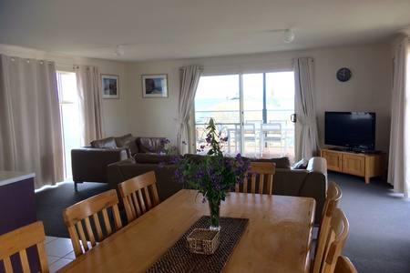 Bayview Beach House Apartment No 1 - Darwin Holiday 11