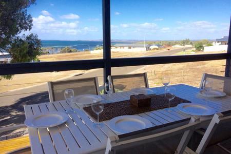Bayview Beach House Apartment No 1 - Darwin Holiday 1