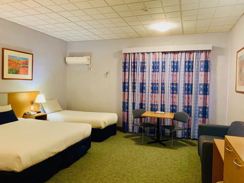 Desert Cave Hotel - Darwin Holiday 26