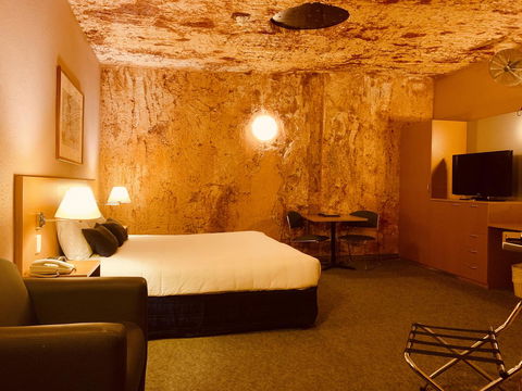 Desert Cave Hotel - Darwin Holiday 18