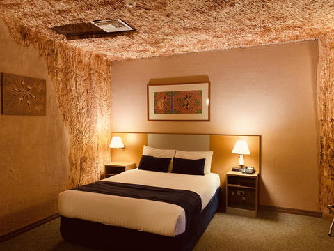 Desert Cave Hotel - Darwin Holiday 12
