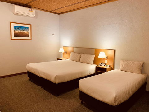 Desert Cave Hotel - Darwin Holiday 22