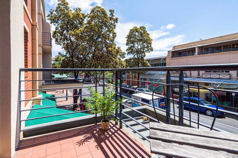 Executive 3 Bedroom Apartment + Internet + Parking - Darwin Holiday 28
