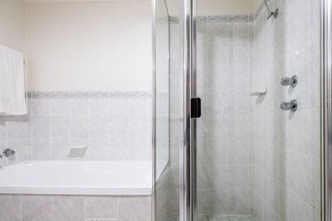 Executive 3 Bedroom Apartment + Internet + Parking - Darwin Holiday 39