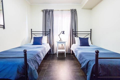 Executive 3 Bedroom Apartment + Internet + Parking - Darwin Holiday 8