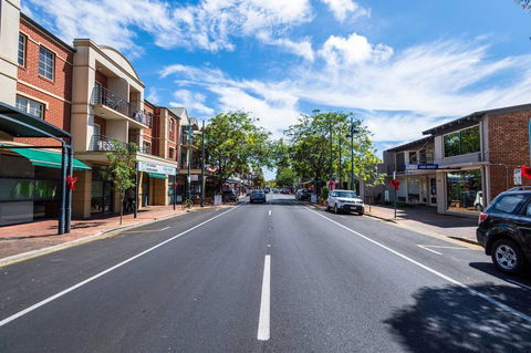 Executive 3 Bedroom Apartment + Internet + Parking - Darwin Holiday 3