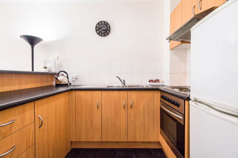 Executive 3 Bedroom Apartment + Internet + Parking - Darwin Holiday 29