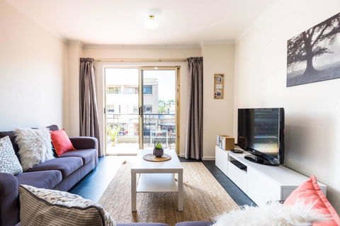 Executive 3 Bedroom Apartment + Internet + Parking - Darwin Holiday 2