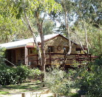 1860 Wine Country Cottages - Darwin Holiday