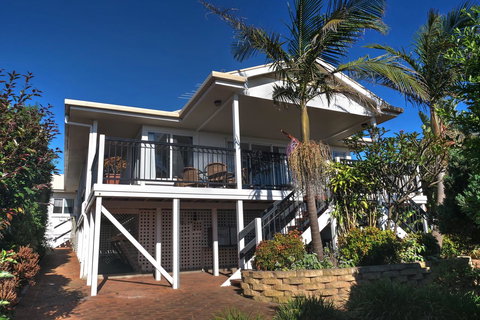 The Whitehouse - Darwin Holiday 0