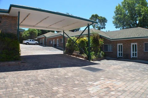 Deer Park Motor Inn Armidale - Darwin Holiday 31