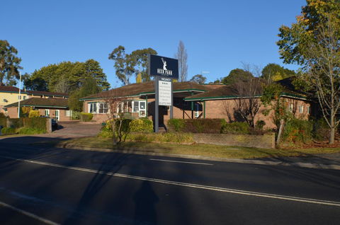 Deer Park Motor Inn Armidale - Darwin Holiday 0