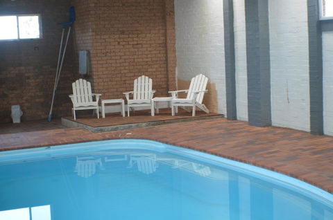Deer Park Motor Inn Armidale - Darwin Holiday 13
